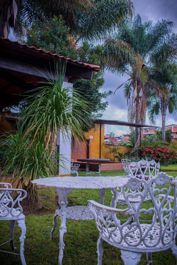 Hotel Las Casitas Uruapan  Esterno foto